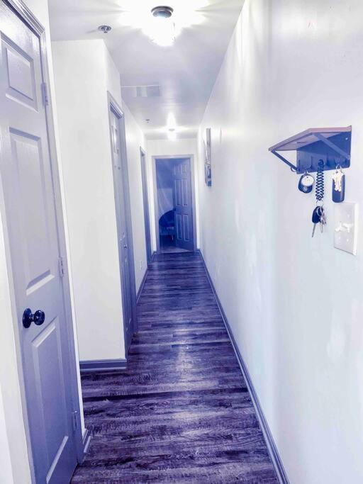 2Br Unit W/ Cinema Room In Nulu Louisville Eksteriør billede